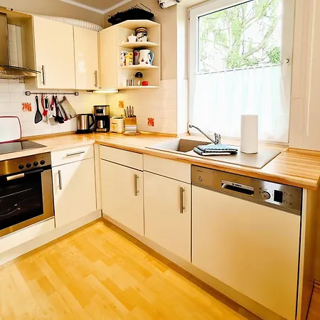 Apartment 2 Waldstraße 9 *